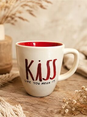 Rae‎ Dunn Kiss Mug Valentine Coffee Cup